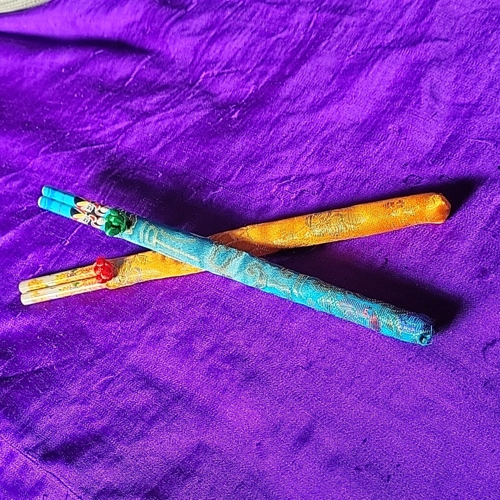 Oriental Chinese decorative bamboo chopsticks with sleeve protectors